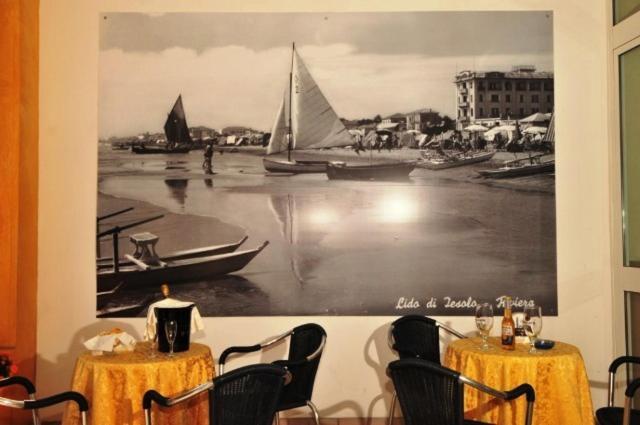 Hotel Al Mare リド・ディ・イエゾロ エクステリア 写真